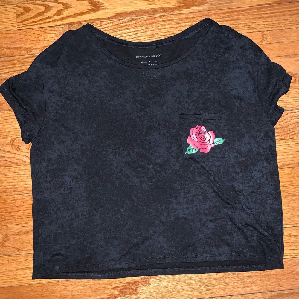 Black Cropped tee